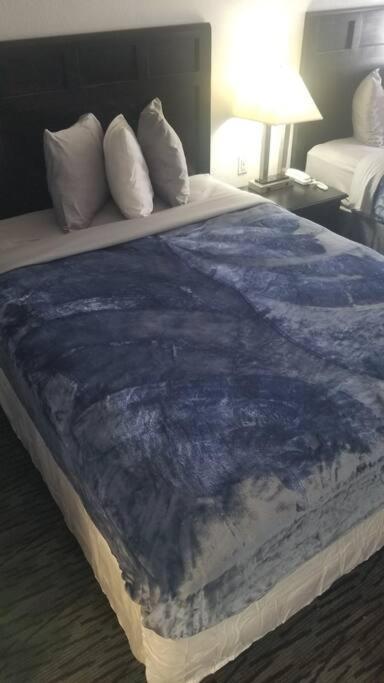 Osu Hotel 2 Queen Beds Hotel Room 132 Stillwater Bagian luar foto