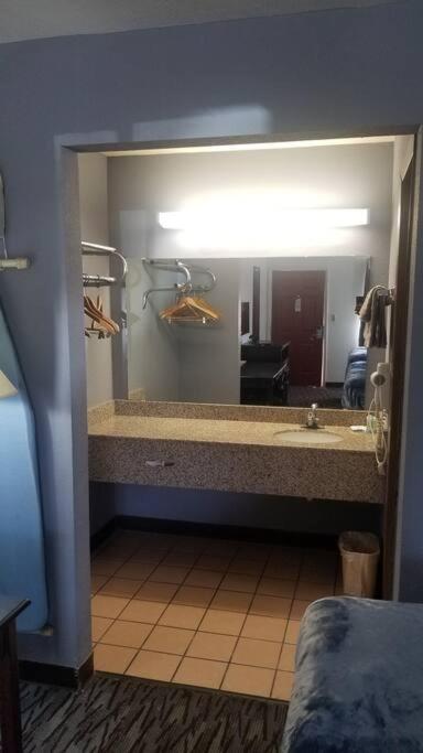 Osu Hotel 2 Queen Beds Hotel Room 132 Stillwater Bagian luar foto